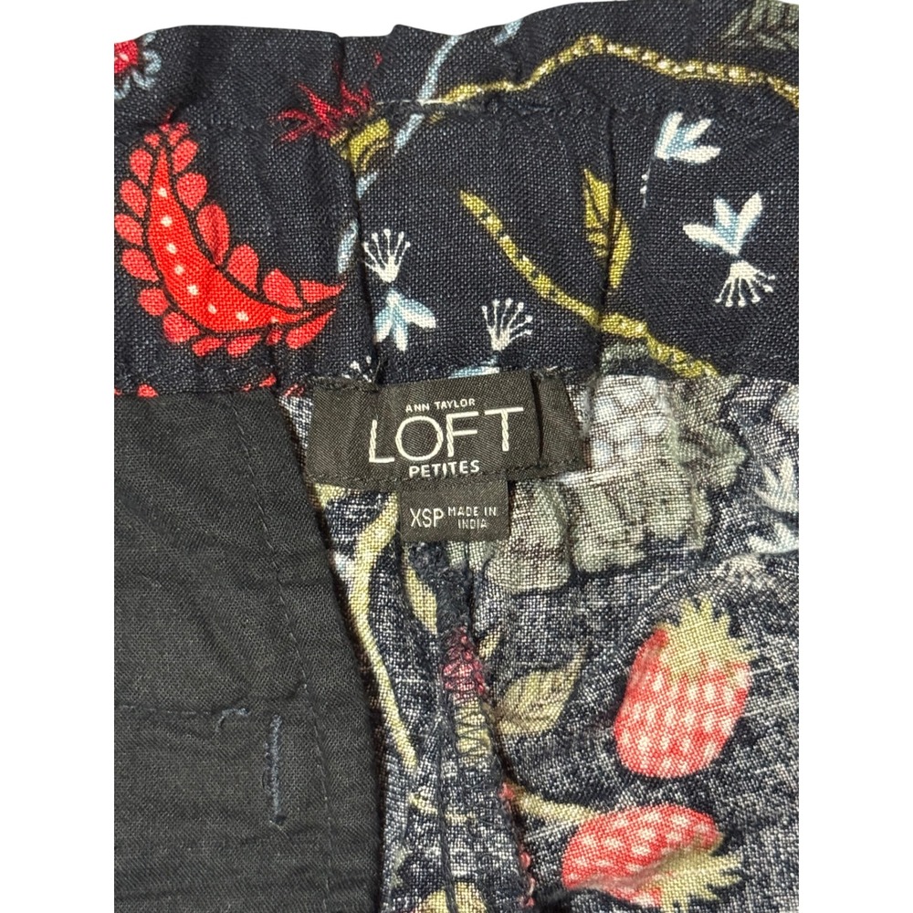 LOFT Petites Floral Strawberry Linen Blend Paperbag Waist Fringe Shorts XSP - Picture 4 of 7